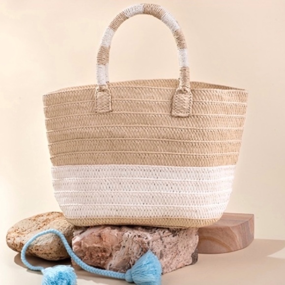 Altru Handwoven Double Handle Straw Tote